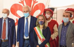 Comune di Firenze Il fiore ‘Dalì’ vince la 62esima edizione del concorso internazionale dell’Iris
