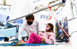 Vela festa grande allo stand della Fiv del salone nautico