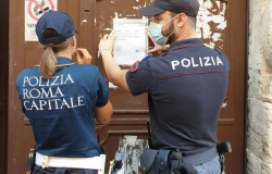 Supermarket esotico riforniva gli ambulanti di cibi cotti, la Asl dispone la chiusura