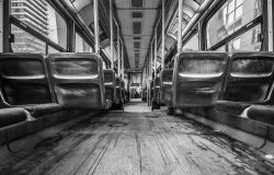 Non indossa la mascherina, tram bloccato a Roma