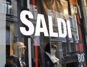 Saldi estivi a metà luglio?