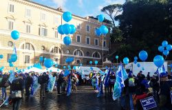 Roma, infermieri nelle piazze: non dimenticatevi di noi