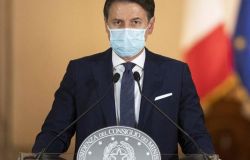 Misure anti covid, firmato il DPCM - Il testo