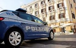 Poliziotti ri-pescano cocaina in Arno: la droga era stata gettata nel fiume da un pusher in fuga