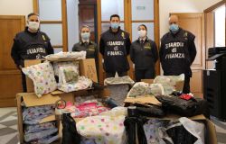 GdF. Sequestrati altri 58,700 chilogrammi di marijuana