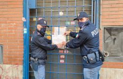 Roma, chiuso internet point, base di spaccio