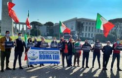 Eur, sit-in della Lega a sostegno delle attività commerciali