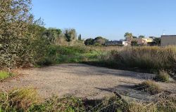 Municipio X, demolizione opere abusive e bonifica terreno comunale nell'hinterland