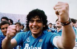 Lutto nel mondo del calcio. È morto El Pibe de Oro