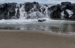 Ostia, prima la scogliera all'Idroscalo e poi via con il ripascimento, le nuove spiagge pronte prima dell'estate