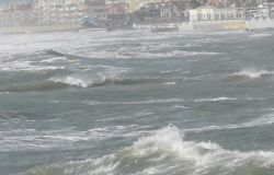 Ostia, lungomare abbandonato alla furia degli elementi, Picca: Raggi e Zingaretti vengano a chiedere scusa