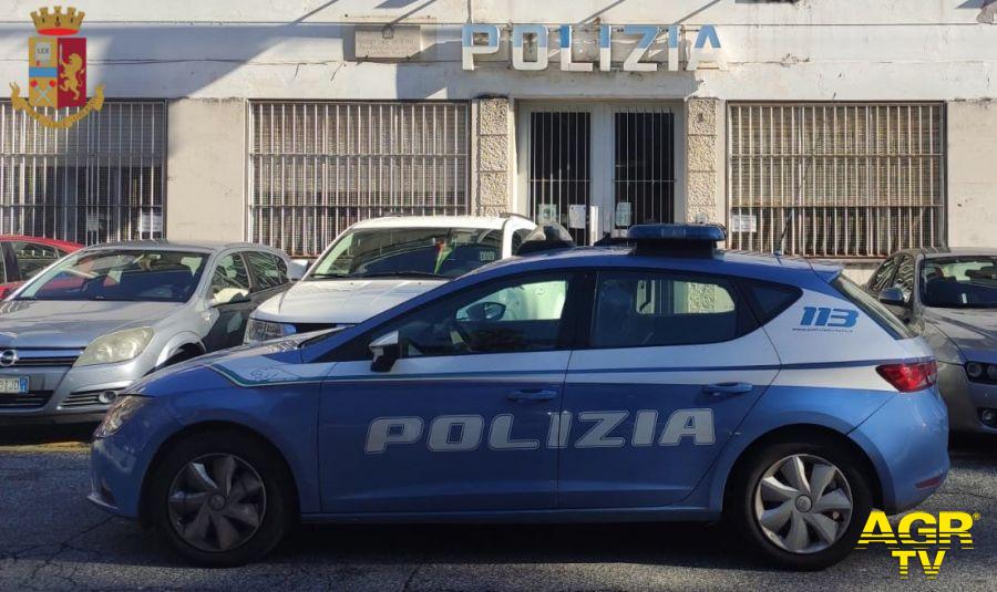 Ostia, perseguita la compagna e la picchia per gelosia, finisce agli arresti domiciliari