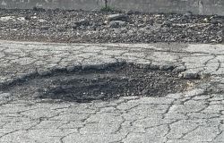 Fiumicino nord, strade dissestate, i cittadini si mobilitano