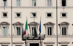 Palazzo Chigi, zona arancione nel week end, rientro a scuola per le superiori dall'11 gennaio