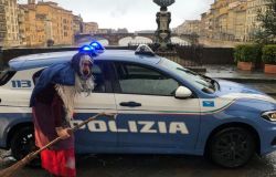La Befana della Polizia di Stato è volata all’Ospedale Pediatrico Meyer di Firenze
