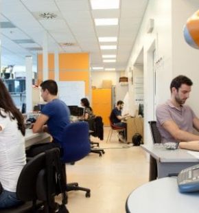 Giovani ricercatori, in arrivo bando da 4,7 milioni per assegni di ricerca Giovani ricercatori, in arrivo bando da 4,7 milioni per assegni di ricerca