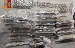 Maxi-sequestro di marjuana, quattro uomini finiscono in manette
