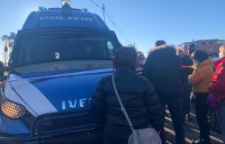 Ostia Antica, sit-in dei cittadini contro l'antenna in via Nogara