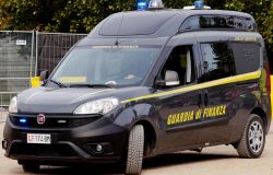 GdF Prato. Bancarotta fraudolenta, autoriciclaggio ed evasione fiscale: arrestato imprenditore pratese ed eseguiti sequestri di beni