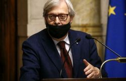 Covid, Sgarbi contro i Dpcm di Conte: 10 marzo udienza della Corte Costituzionale