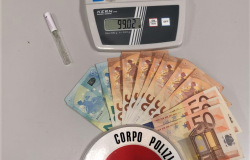 Vendita all’ingrosso di droga bloccata dalla Polizia Municipale, due persone denunciate