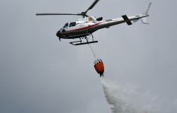 Incendio boschivo in valle della Torbola, nel comune di Pescia (PT)