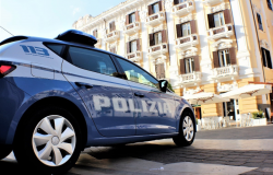 Pusher fissa un appuntamento “senza incontro” con il cliente: scoperto e arrestato dalla Polizia di Stato a Sesto Fiorentino