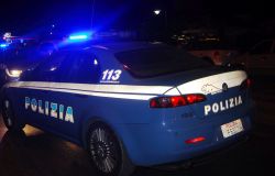 Rapina in un supermercato, ad attendere il malvivente un complice a bordo di uno scooter, alcuni cittadini prendono il numero di targa.....presi dopo poche ore