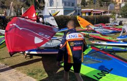 Windsurfer Class, con la Spring Cup spettacolo di vele e colori sul mare