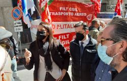 Alitalia, si sbloccano gli stipendi, X Municipio: vengano salvaguardati i posti di lavoro