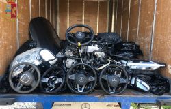 Scoperto magazzino di ricambi auto smontati da veicoli rubati, denunciati due albanesi