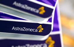 Vaccino AstraZeneca, agende aperte per gli over 70