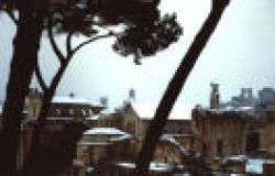 MALTEMPO: NEVICA A ROMA E SUL LITORALE, PROBLEMI AI CASTELLI