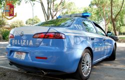 Faceva la spesa ed invece di pagare aggrediva e minacciava gli esercenti, in manette nigeriano 34enne