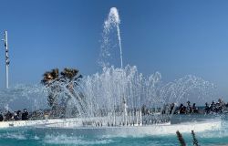 Ostia, Virginia Raggi: con la fontana restituiamo alla città uno dei simboli del mare di Roma