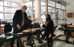 Fiumicino, premiati gli studenti diplomati e laureati con il massimo dei voti