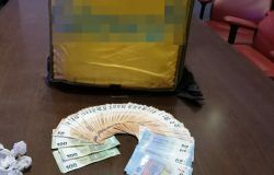 Con la pizza portava la droga, in manette rider, nascondeva 600 euro nelle scarpe