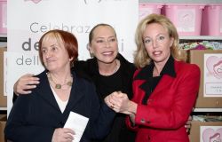 Festa della Mamma: le donne che non smettono di amarsi... Salvamamme & Ordine Costantiniano per il recupero psicofisico delle donne in difficoltà