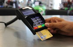 Truffe online, sicurezza massima per il servizio bancomat, altrimenti la banca deve risarcire