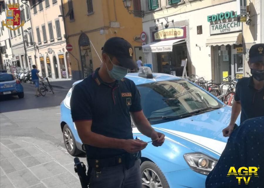 Pusher in fuga senza patente provoca incidente stradale: arrestato dalla Polizia di Stato