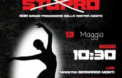 Ostia, flash mob per dire No allo stupro