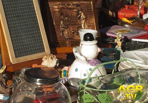 Pistoia. Domenica 23 maggio mercato antiquario