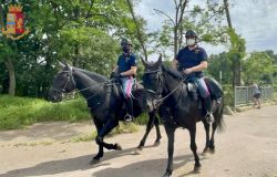 parco della Caffarella controlli polizia a cavallo