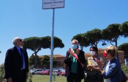 Maccarese, un giardino ricorda la sindacalista Manuela Mezzelani e le sue battaglie in difesa della città