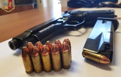 Non aveva accettato la fine della relazione e minacciava la ex con una pistola, arrestato stalker