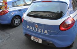 Preso ladro di rame, stava tagliando il cavo in un tombino dell'Acea