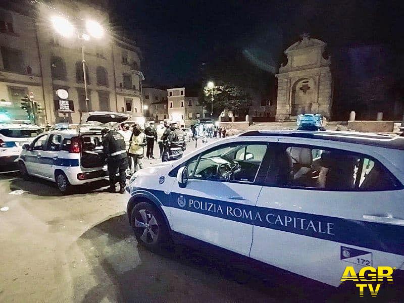 Roma, furgone tampona un auto e scappa....rintracciato dai vigili, denunciato il guidatore e patente ritirata