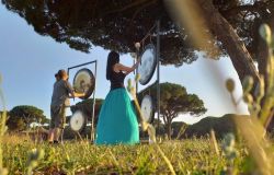 Ostia, nella pineta di Castel Fusano arriva Amiamoci il Festival del benessere olistico.