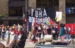 Manifestanti contro Bolsonaro a San Paolo Brasile