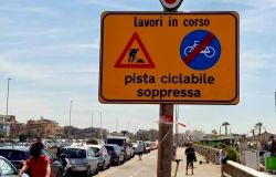 Lungomare, il re-styling della ciclabile, tra divieti di sosta e traffico